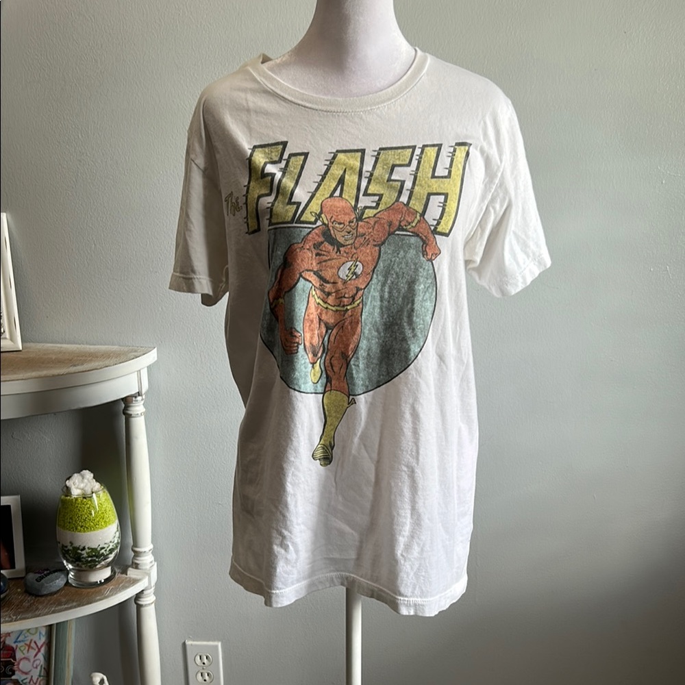 [The Flash] Graphic T-Shirt - Size Medium